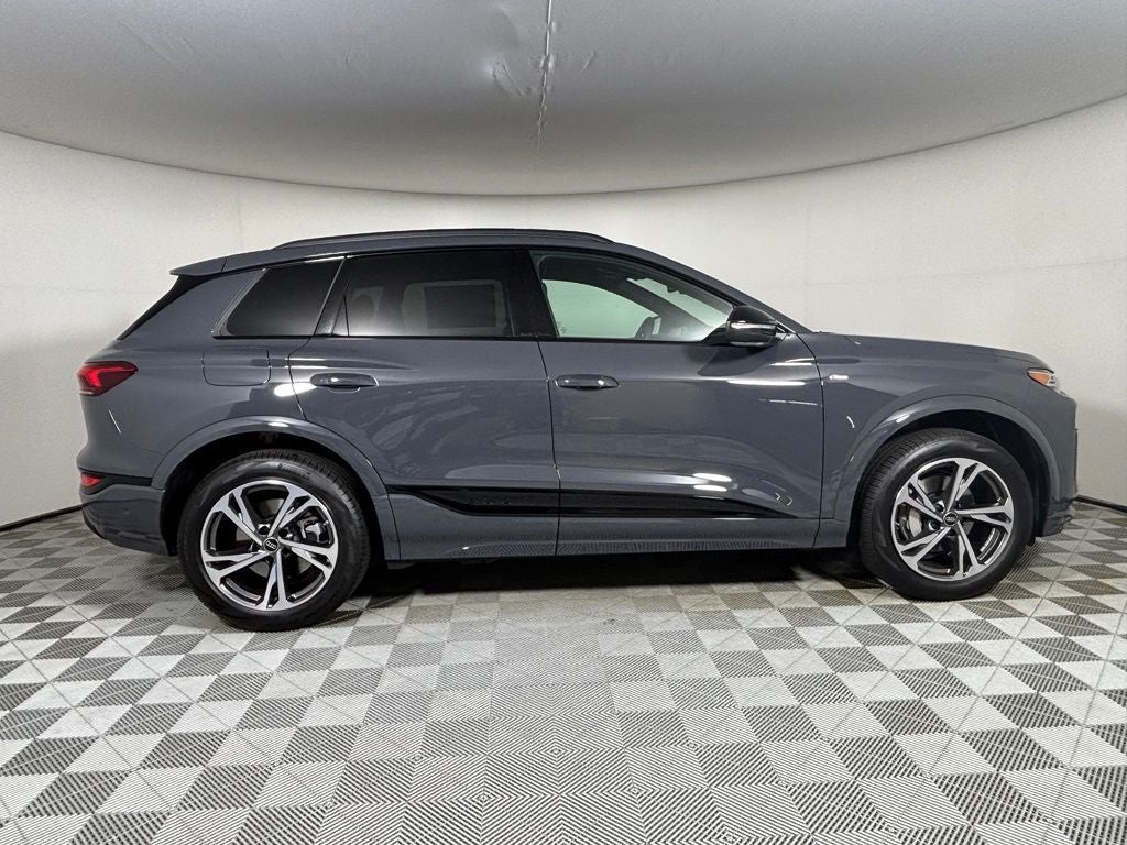 2027 Audi Q6 e-tron Premium Plus quattro