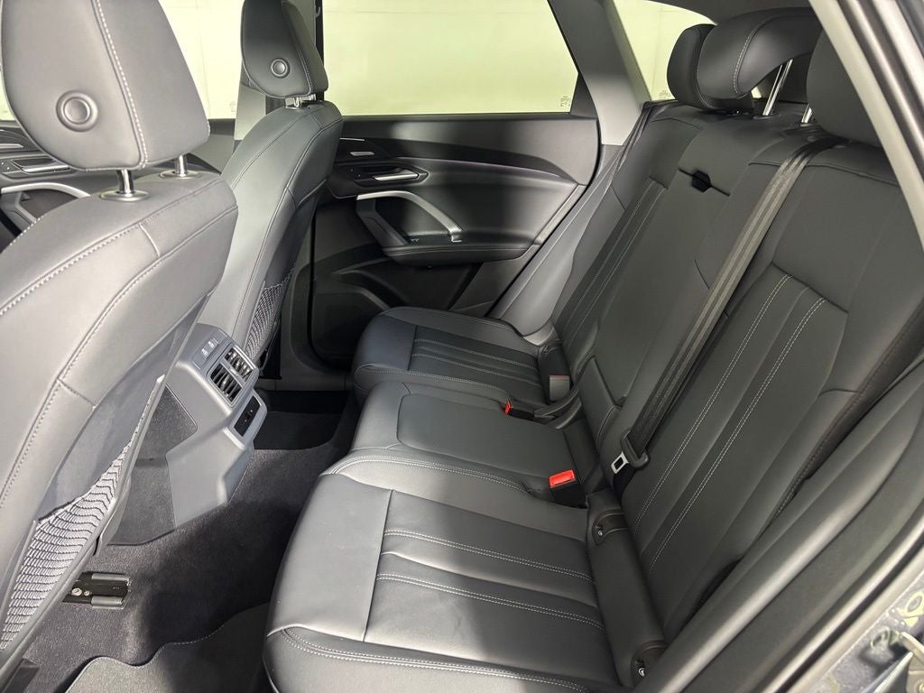 2026 Audi Q5 2.0T Premium Plus quattro