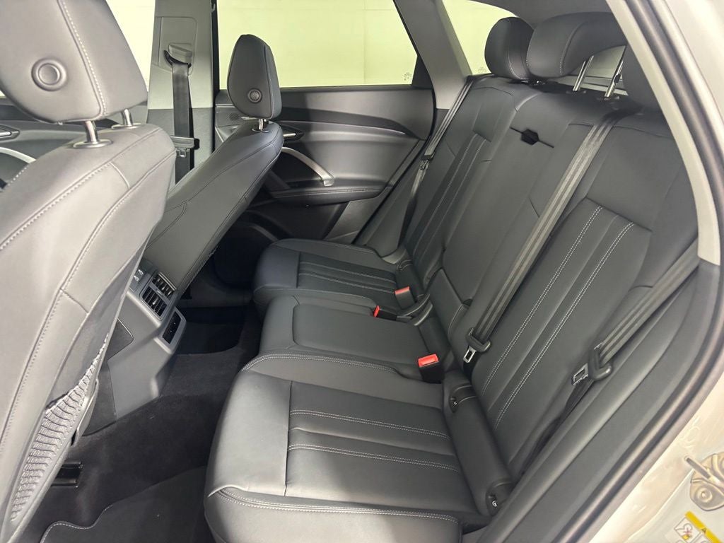 2026 Audi Q5 2.0T Premium Plus quattro