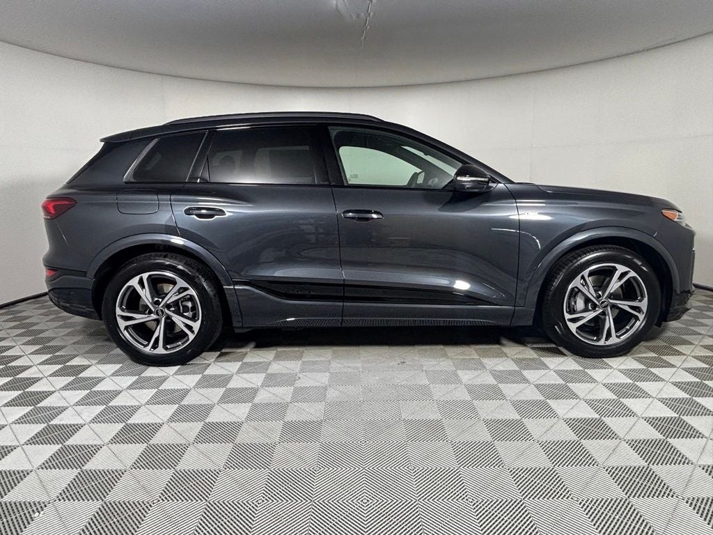 2027 Audi Q6 e-tron Prestige quattro