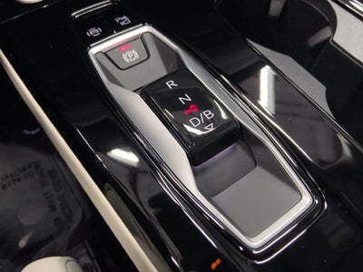 2027 Audi Q6 e-tron Prestige quattro