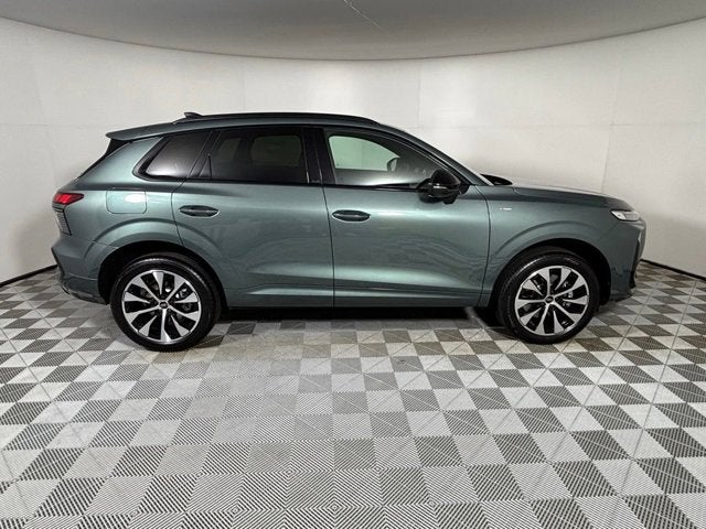 2026 Audi Q3 S line