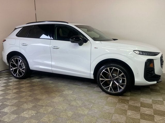 2026 Audi Q3 S line