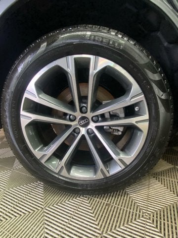 2026 Audi Q7 Premium