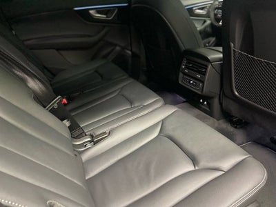 2026 Audi Q7 Premium