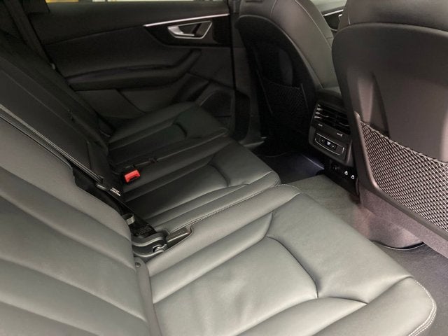 2026 Audi Q7 Premium
