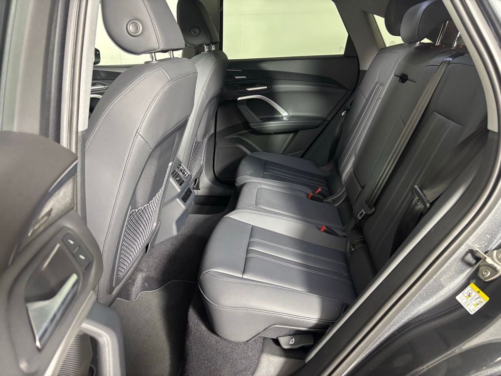 2026 Audi Q5 2.0T Premium Plus quattro
