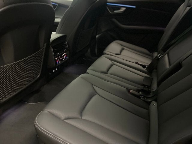 2026 Audi Q7 Premium Plus