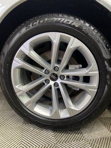 2026 Audi Q7 Premium Plus