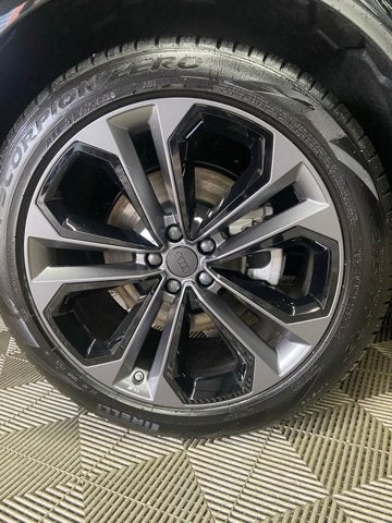 2026 Audi Q7 Premium Plus