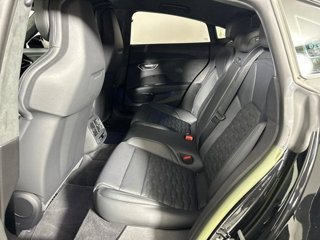 2023 Audi RS e-tron GT Base