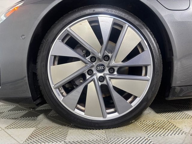 2022 Audi e-tron GT Prestige