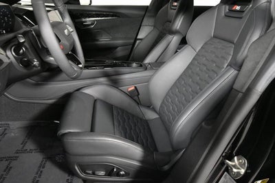 2025 Audi RS e-tron GT performance