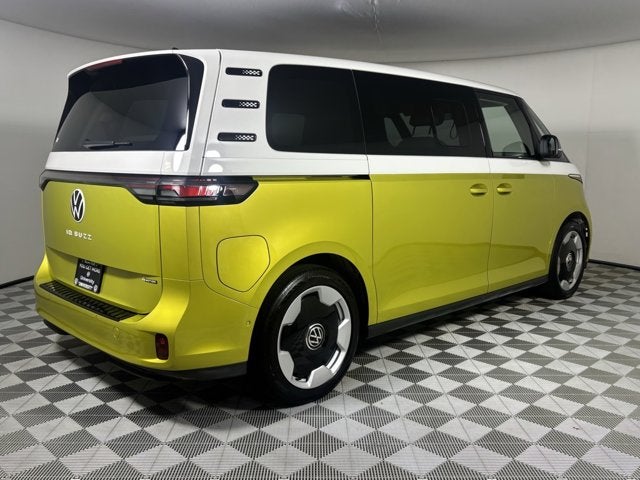 2025 Volkswagen ID. Buzz Pro S Plus