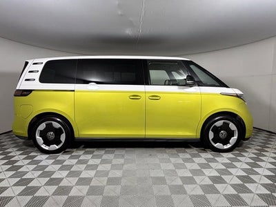 2025 Volkswagen ID. Buzz Pro S Plus