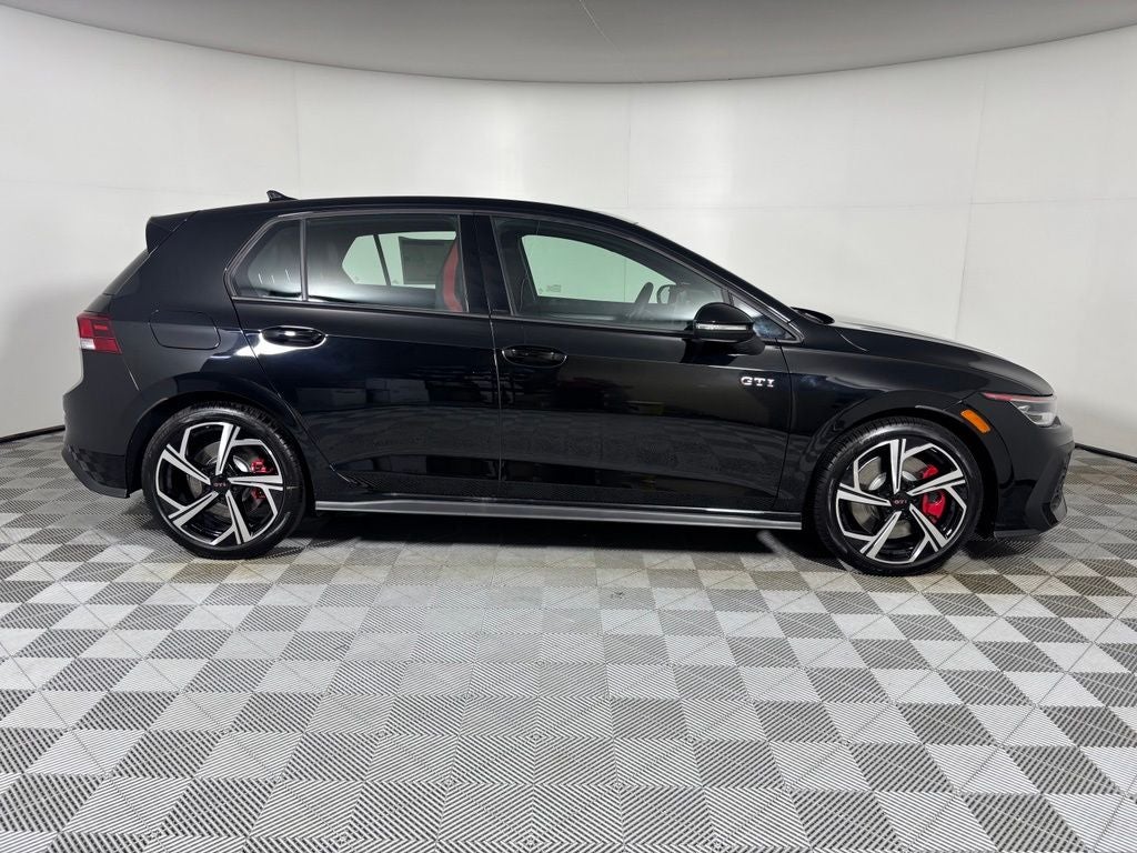 2026 Volkswagen Golf GTI SE