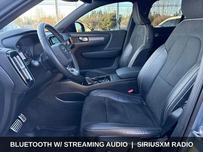 2021 Volvo XC40 R-Design