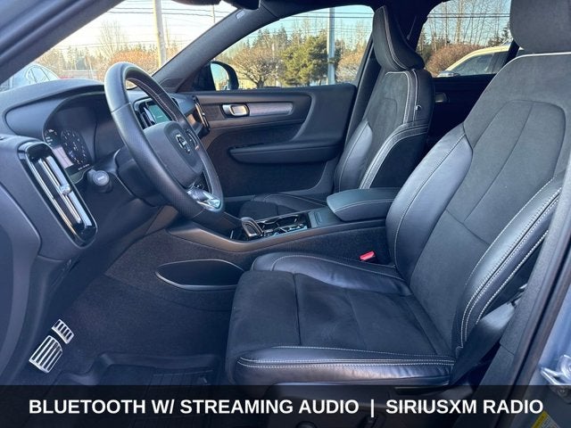 2021 Volvo XC40 R-Design