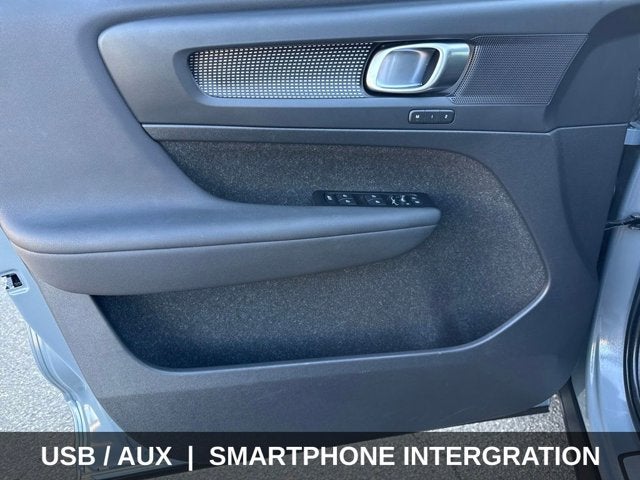 2021 Volvo XC40 R-Design