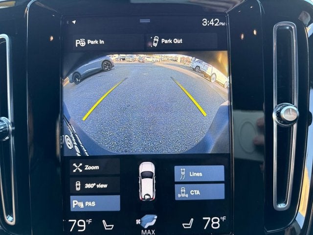 2021 Volvo XC40 R-Design