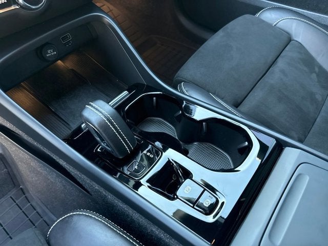 2021 Volvo XC40 R-Design