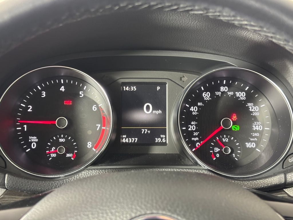2017 Volkswagen Passat 1.8T SE w/Technology