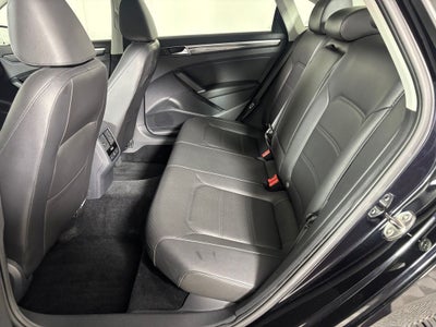 2017 Volkswagen Passat 1.8T SE w/Technology