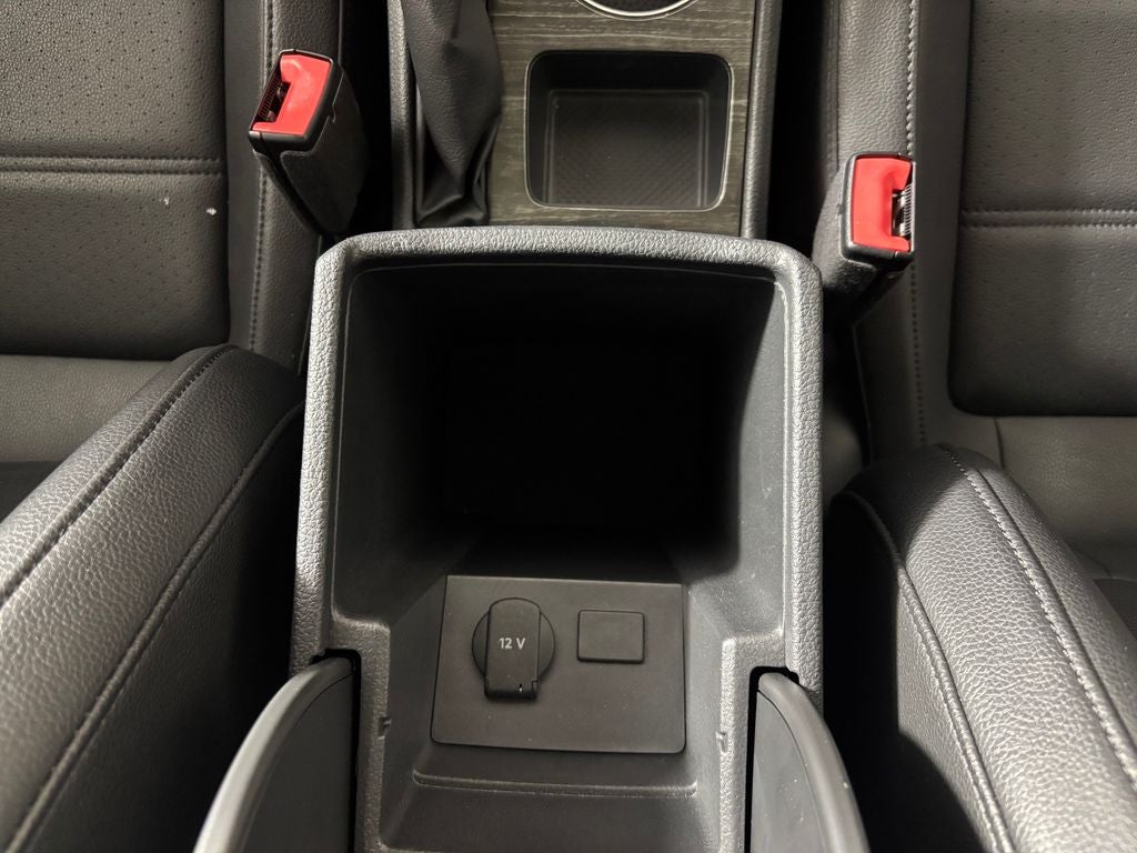 2017 Volkswagen Passat 1.8T SE w/Technology