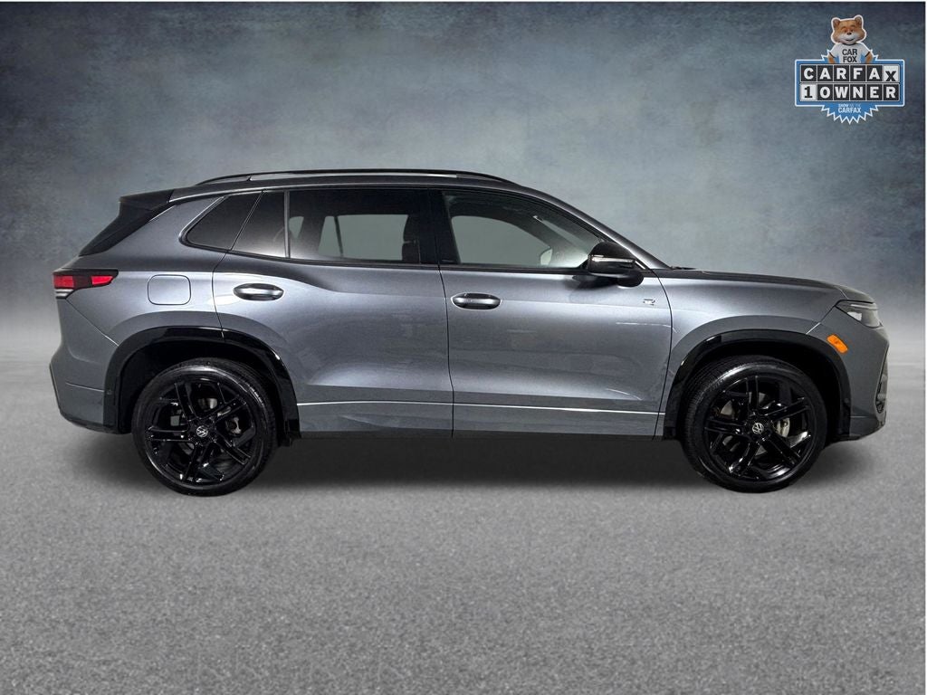 2025 Volkswagen Tiguan 2.0T SE R-Line Black