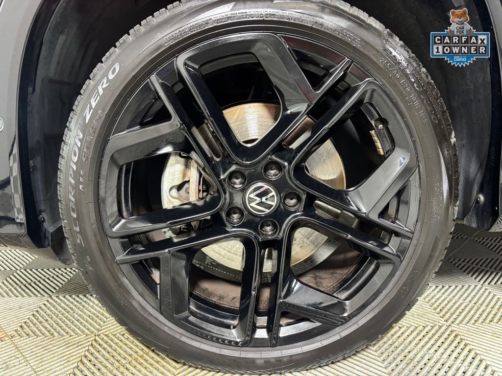 2025 Volkswagen Tiguan 2.0T SE R-Line Black