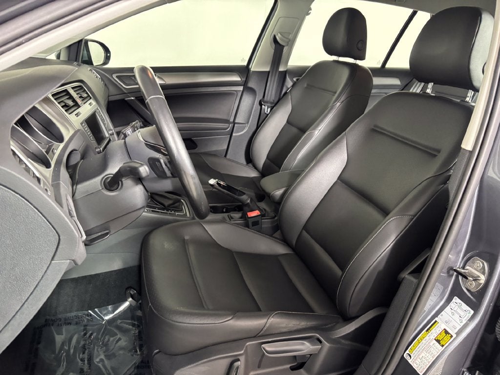 2017 Volkswagen Golf Wolfsburg