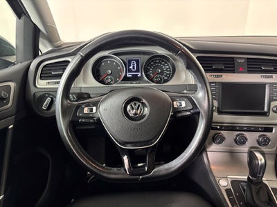 2017 Volkswagen Golf Wolfsburg