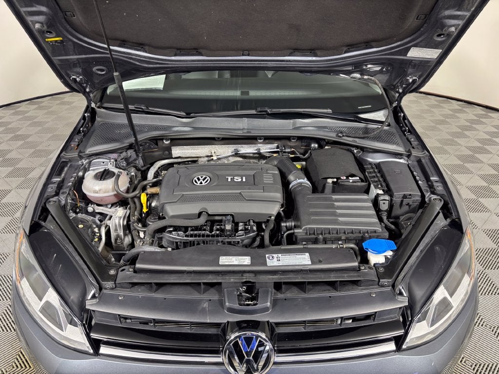 2017 Volkswagen Golf Wolfsburg