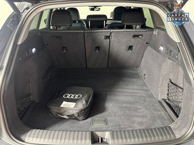 2025 Audi Q6 e-tron Premium quattro