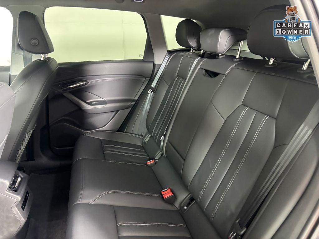 2025 Audi Q6 e-tron Premium quattro
