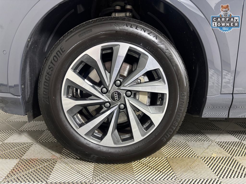 2025 Audi Q6 e-tron Premium quattro