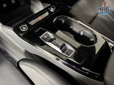 2025 Audi Q6 e-tron Prestige quattro