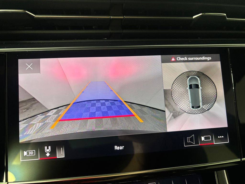 2022 Audi Q8 55 Premium quattro
