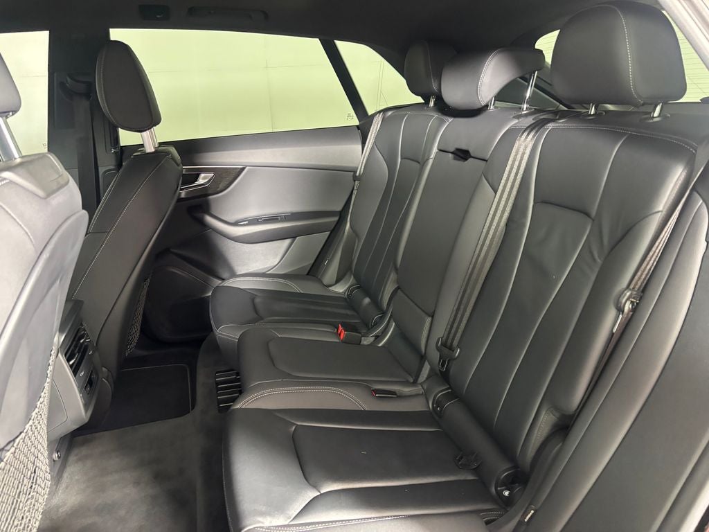 2022 Audi Q8 55 Premium quattro