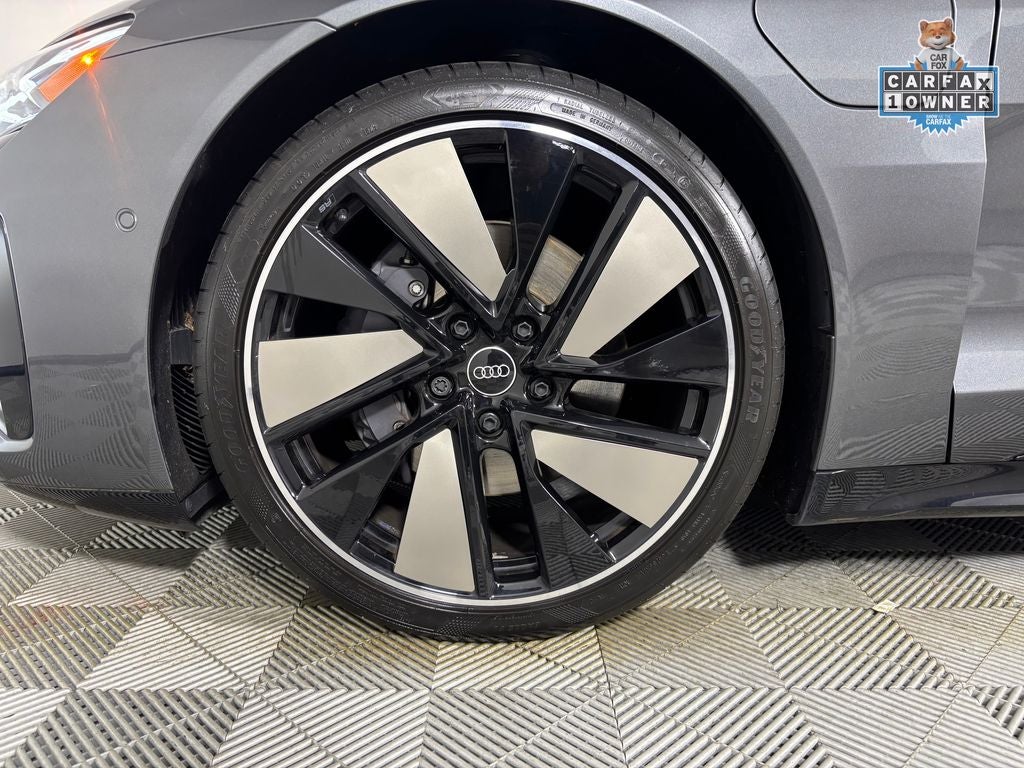 2023 Audi e-tron GT Prestige quattro