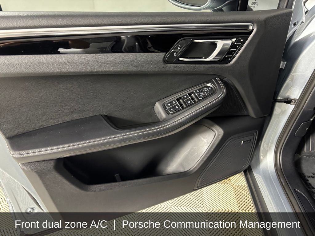 2023 Porsche Macan Base