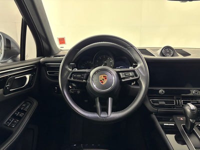 2023 Porsche Macan Base