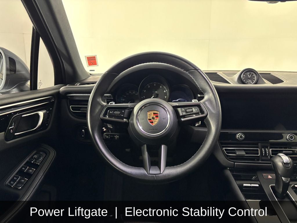 2023 Porsche Macan Base
