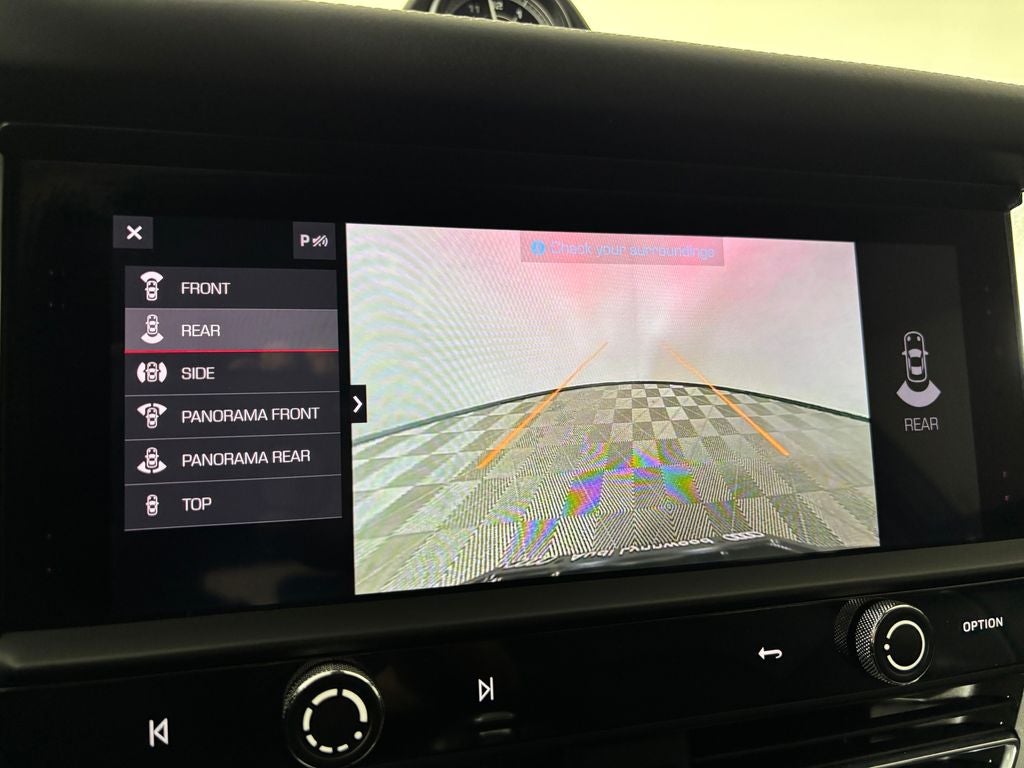 2023 Porsche Macan Base