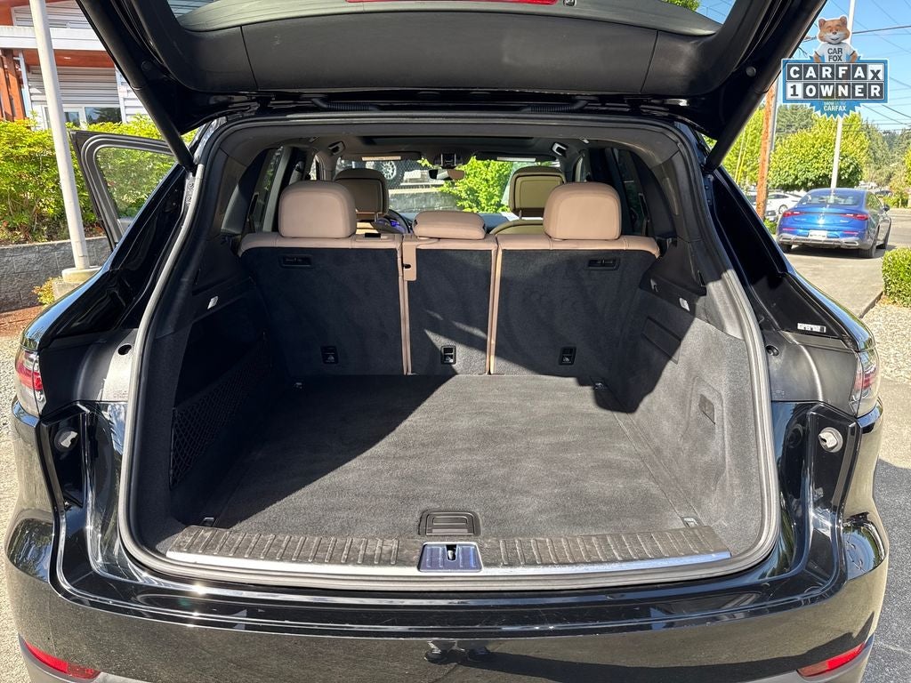 2023 Porsche Cayenne Base