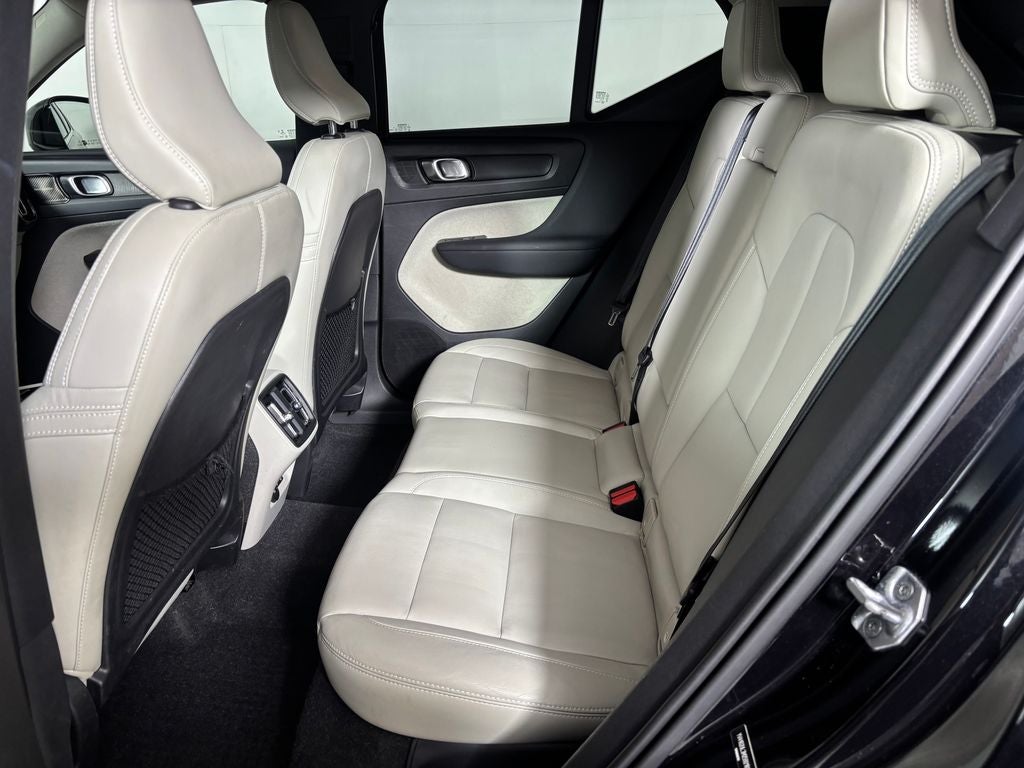 2021 Volvo XC40 T5 Inscription