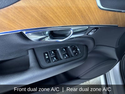 2022 Volvo XC90 Recharge Plug-In Hybrid T8 Inscription Expression 7 Passenger