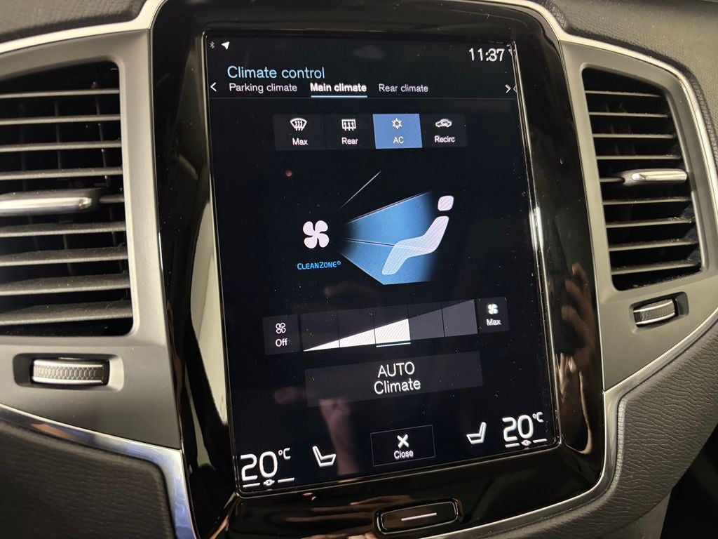 2022 Volvo XC90 Recharge Plug-In Hybrid T8 Inscription Expression 7 Passenger