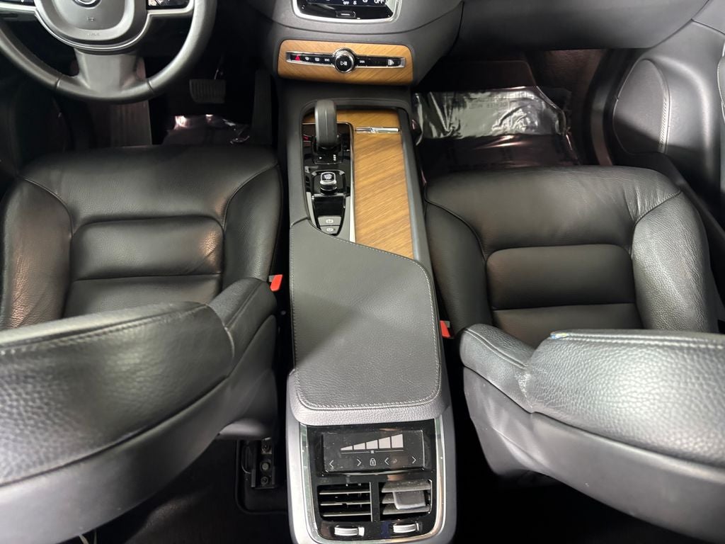 2022 Volvo XC90 Recharge Plug-In Hybrid T8 Inscription Expression 7 Passenger