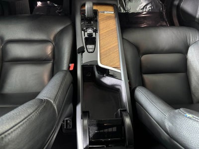 2022 Volvo XC90 Recharge Plug-In Hybrid T8 Inscription Expression 7 Passenger